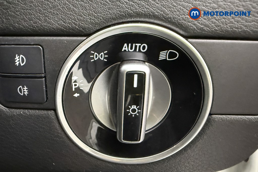 Used Infiniti Q30 2016 for sale - 76460714: Photo 14