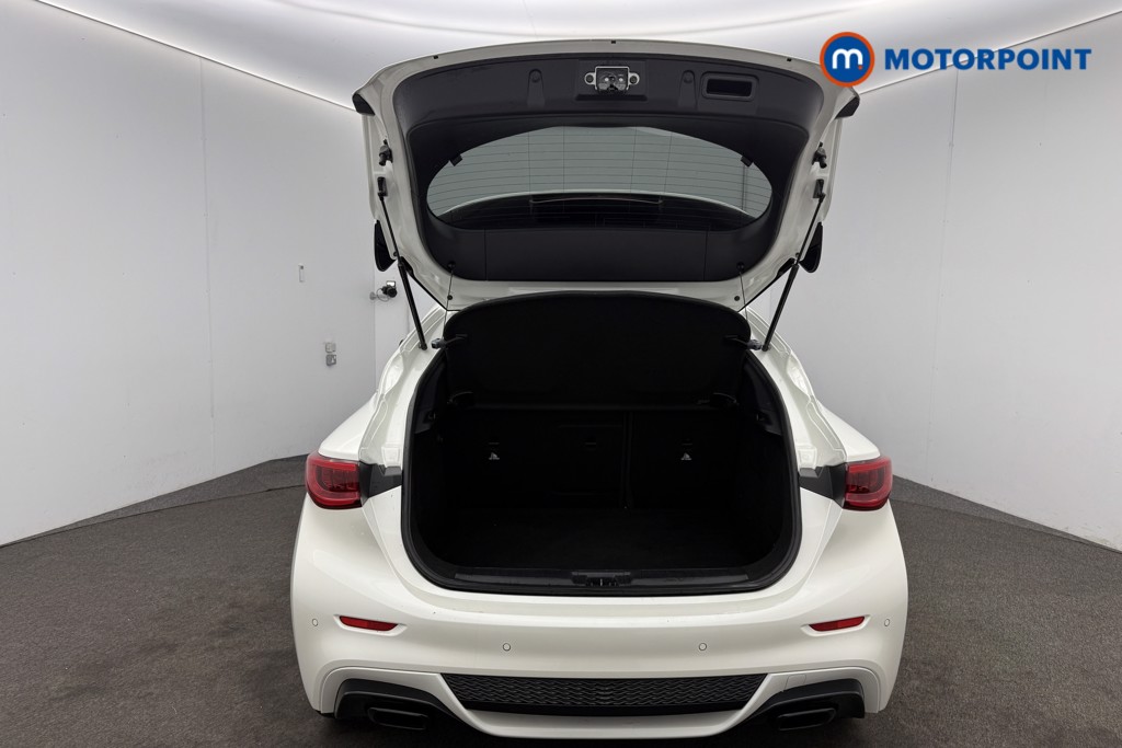 Used Infiniti Q30 2016 for sale - 76460714: Photo 17