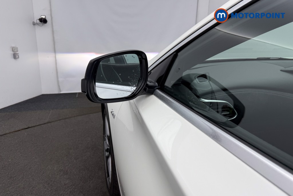 Used Infiniti Q30 2016 for sale - 76460714: Photo 21