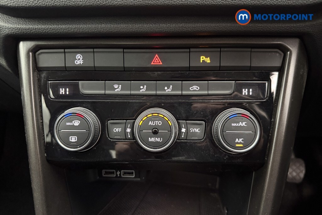 Used Volkswagen T-Roc for sale - 77984490: Photo 25