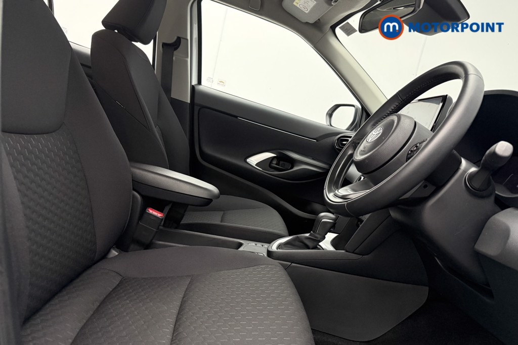 Used Toyota Yaris Cross 2024 for sale - 76938317: Photo 11