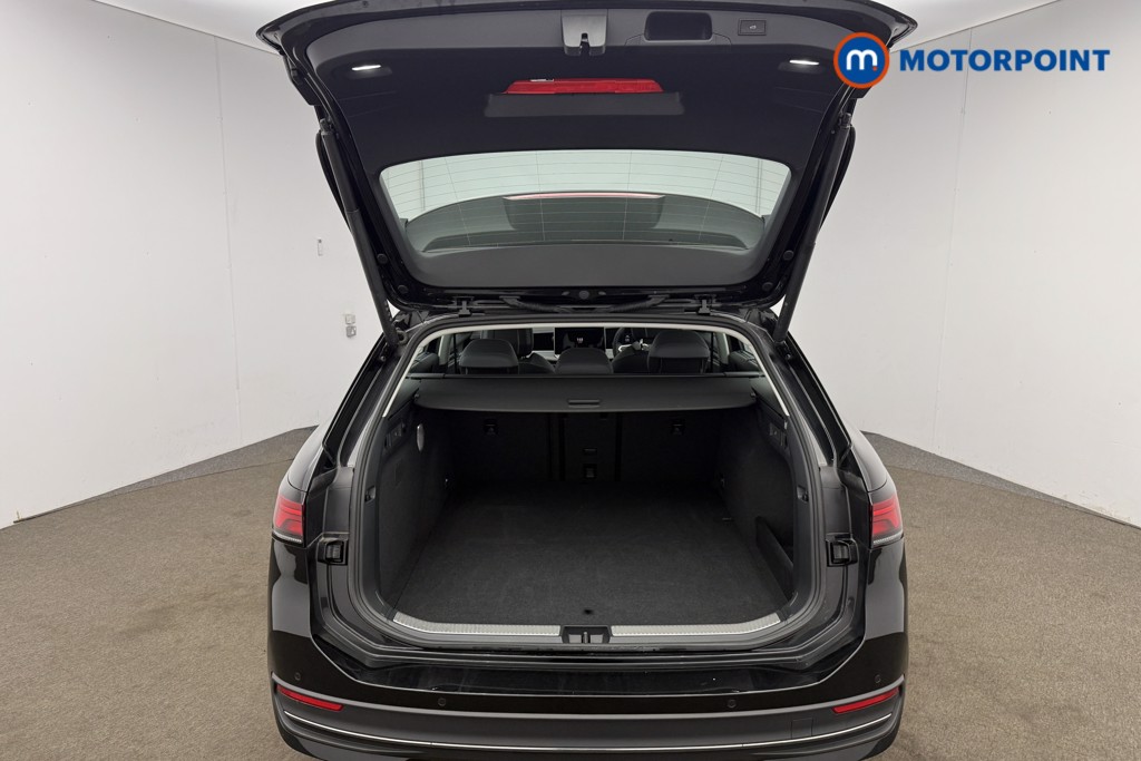 Used Volkswagen Passat 2025 for sale - 77845795: Photo 32