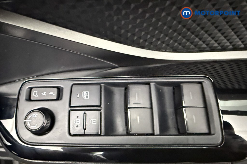 Used Toyota C-HR for sale - 77916834: Photo 27