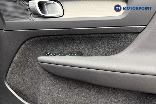Used Volvo XC40 2022 for sale - 76222869: Photo 23
