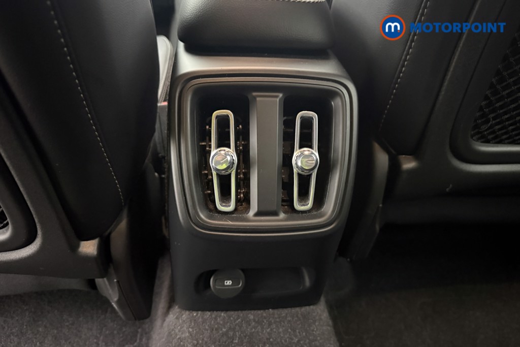 Used Volvo XC40 2021 for sale - 76557637: Photo 11