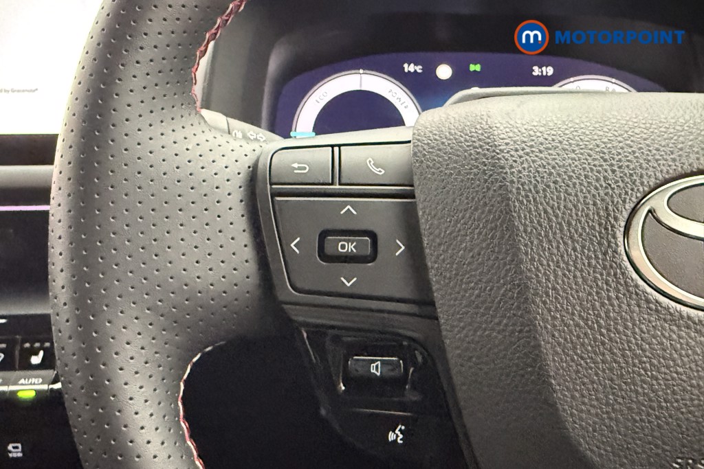 Used Toyota C-HR 2024 for sale - 76402779: Photo 30