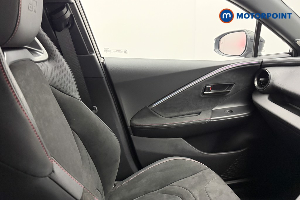 Used Toyota C-HR 2024 for sale - 76402779: Photo 32