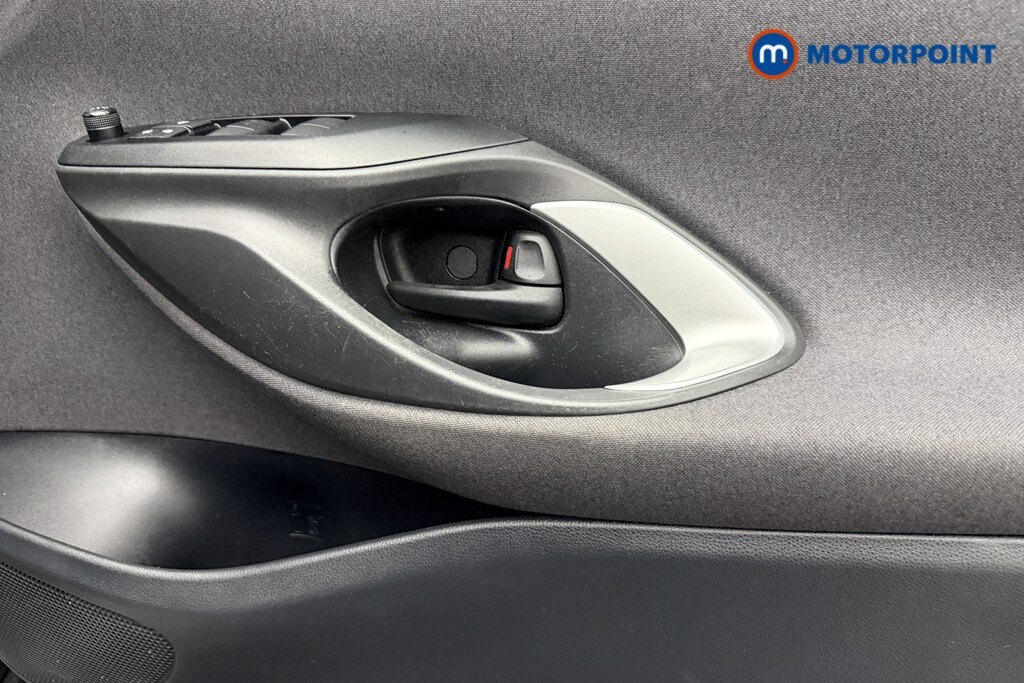 Used Toyota Yaris 2022 for sale - 77125450: Photo 24