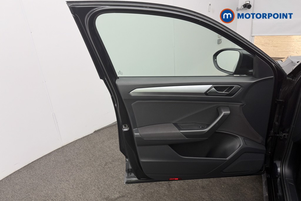 Used Volkswagen T-Roc 2023 for sale - 76146989: Photo 12