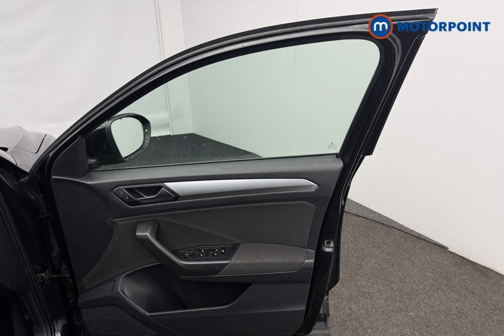 Used Volkswagen T-Roc 2023 for sale - 76146989: Photo 23