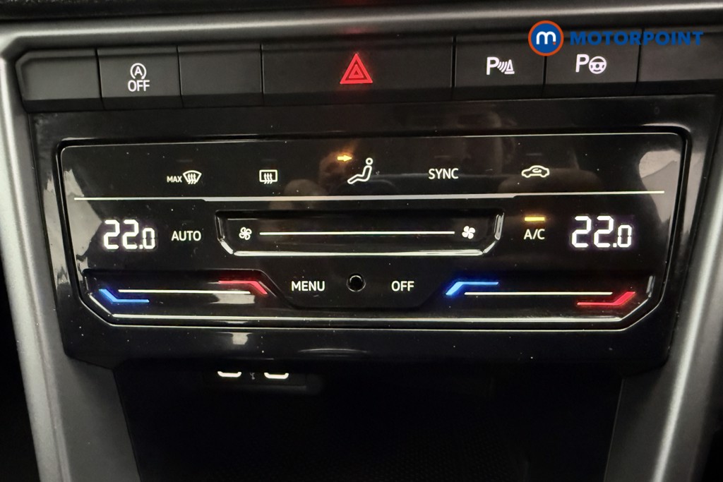Used Volkswagen T-Roc 2023 for sale - 76146989: Photo 30