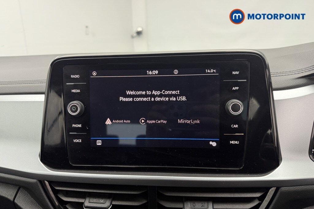 Used Volkswagen T-Roc 2023 for sale - 76146989: Photo 31