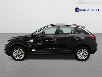 Used Volkswagen T-Roc 2023 for sale - 76146989: Photo