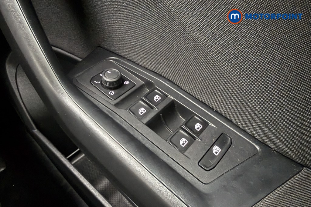 Used Volkswagen T-Roc 2023 for sale - 76831120: Photo 24