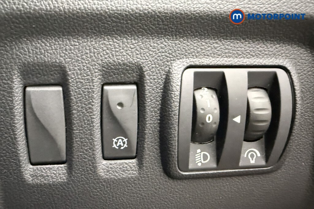 Used Renault Captur for sale - 77946595: Photo 24