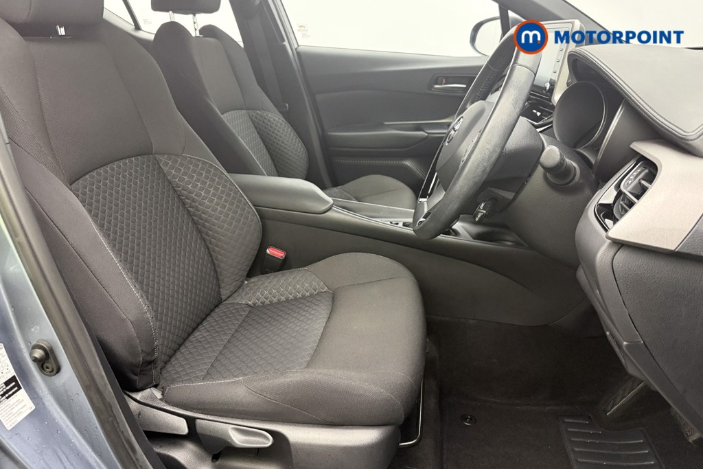 Used Toyota C-HR 2021 for sale - 76364201: Photo 28