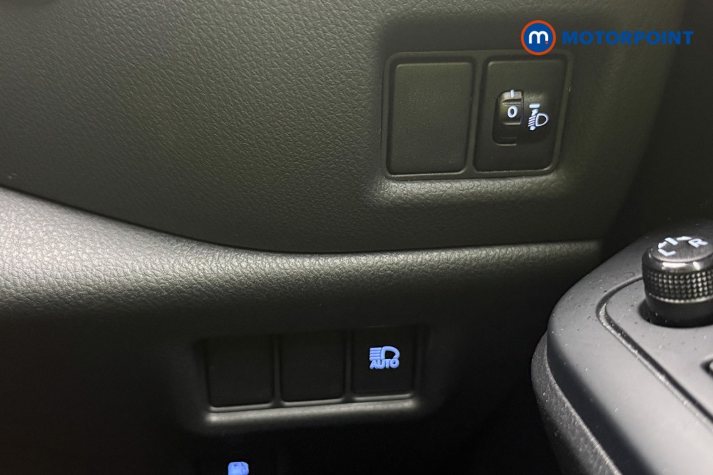 Used Toyota C-HR 2021 for sale - 76364201: Photo 40
