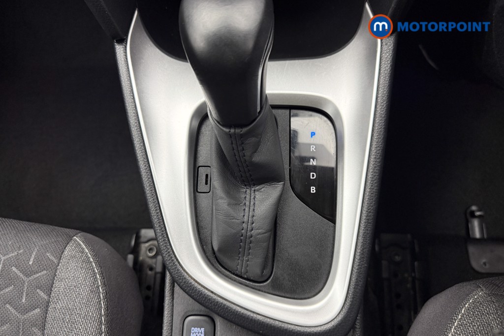 Used Toyota Yaris Cross 2023 for sale - 77158677: Photo 32