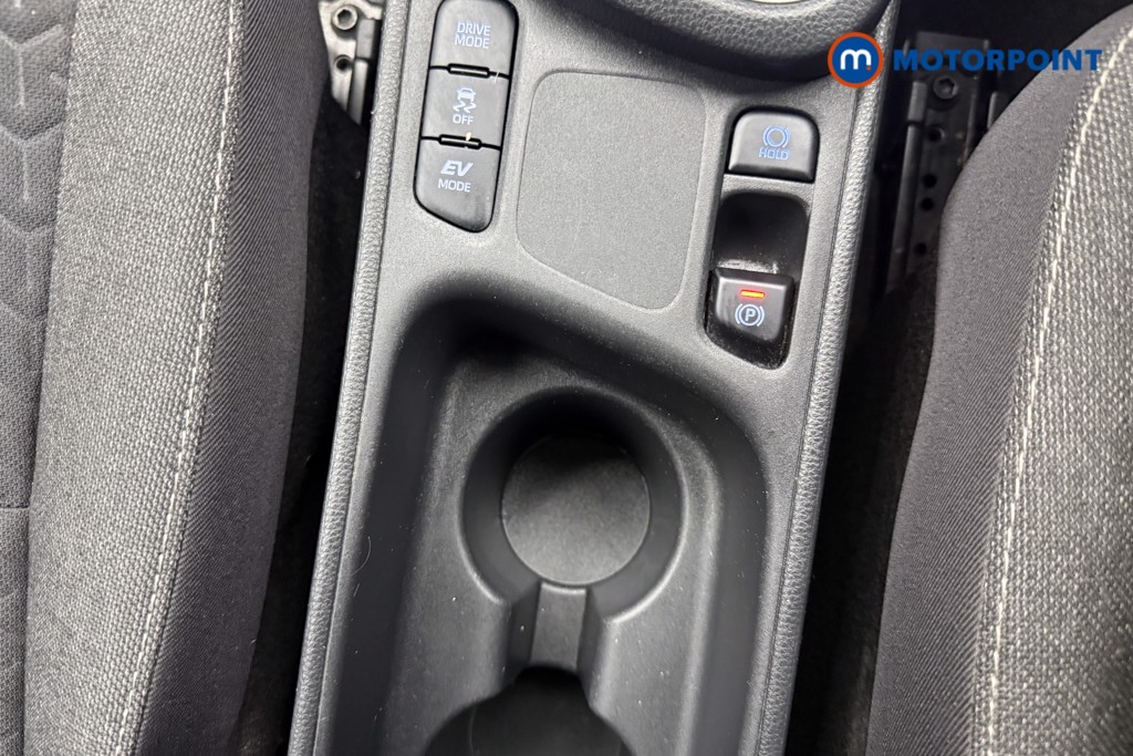 Used Toyota Yaris Cross 2023 for sale - 77158677: Photo 33