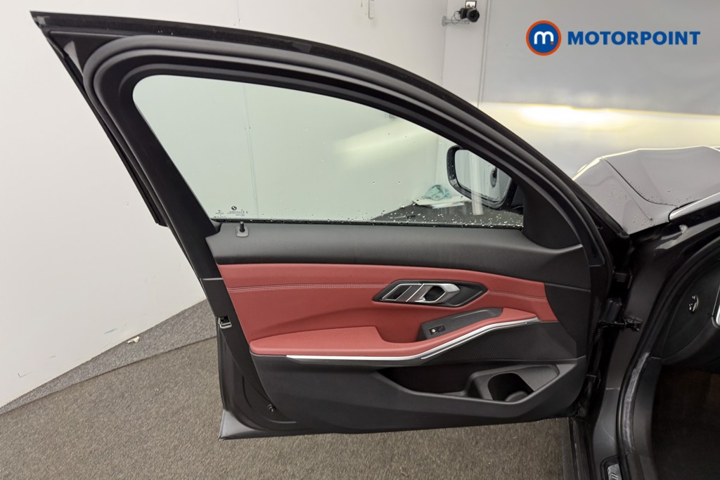 Used BMW 3 Series 2021 for sale - 76938270: Photo 12