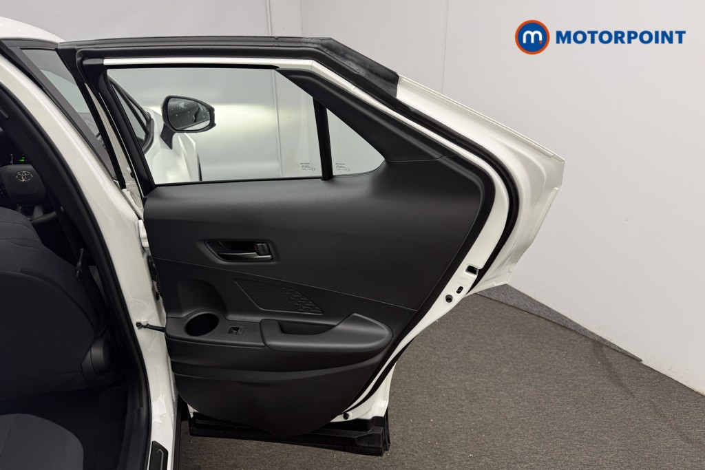 Used Toyota C-HR 2024 for sale - 76036380: Photo 18
