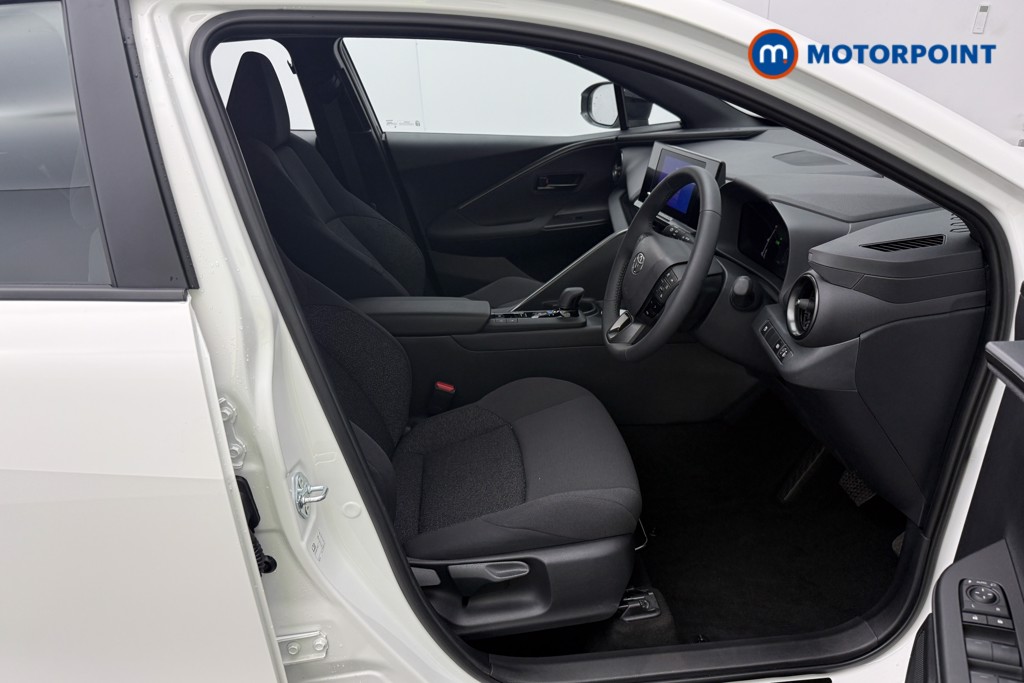 Used Toyota C-HR 2024 for sale - 76036380: Photo 19