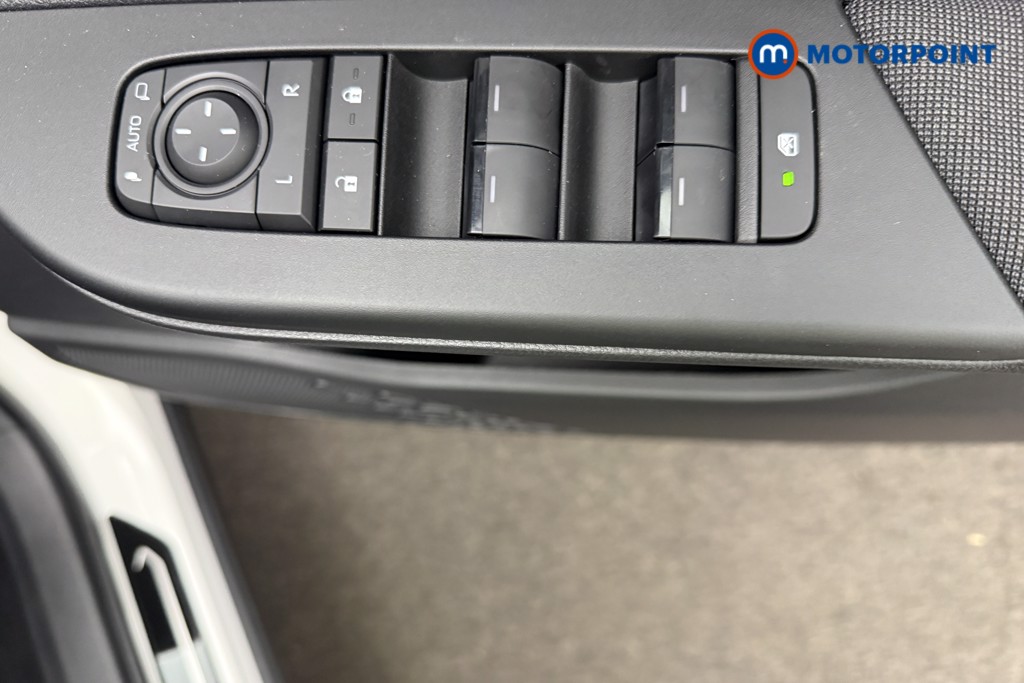 Used Toyota C-HR 2024 for sale - 76036380: Photo 23