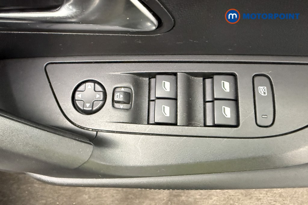 Used Peugeot 2008 2023 for sale - 76218055: Photo 27