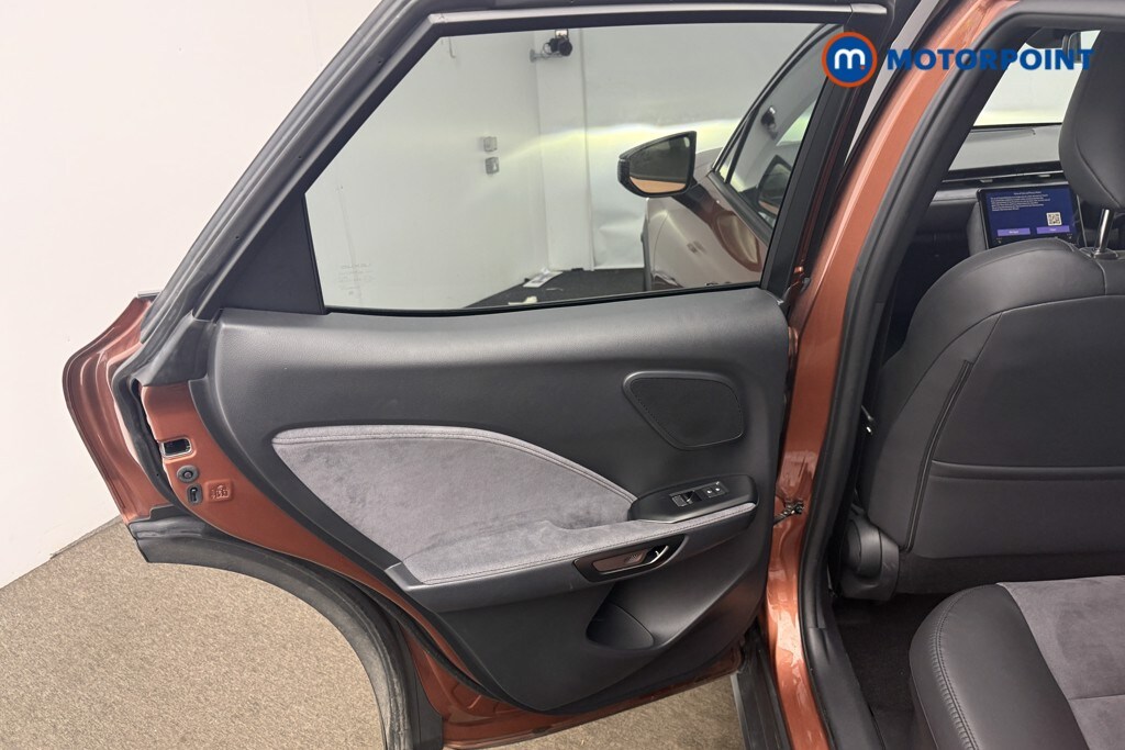 Used Lexus LBX for sale - 77962538: Photo 14