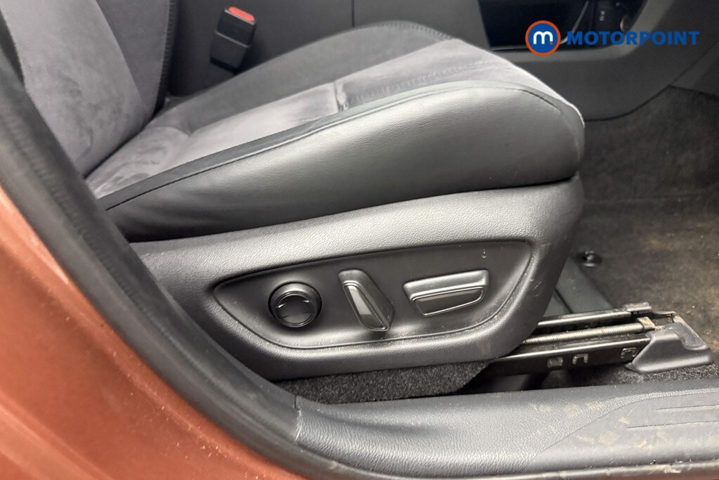 Used Lexus LBX for sale - 77962538: Photo 26