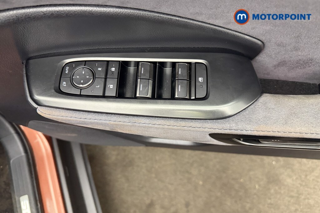 Used Lexus LBX for sale - 77962538: Photo 27