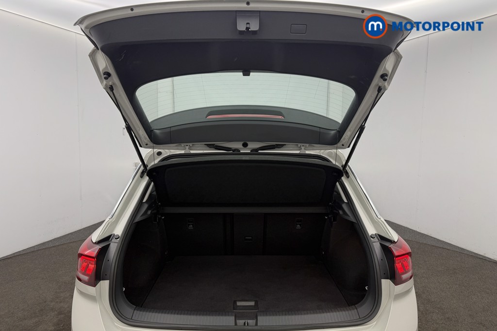 Used Volkswagen T-Roc 2023 for sale - 76933851: Photo 15