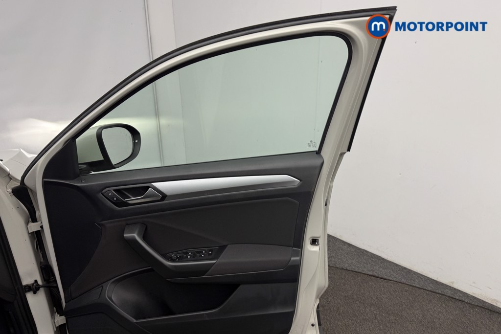 Used Volkswagen T-Roc 2023 for sale - 76933851: Photo 19