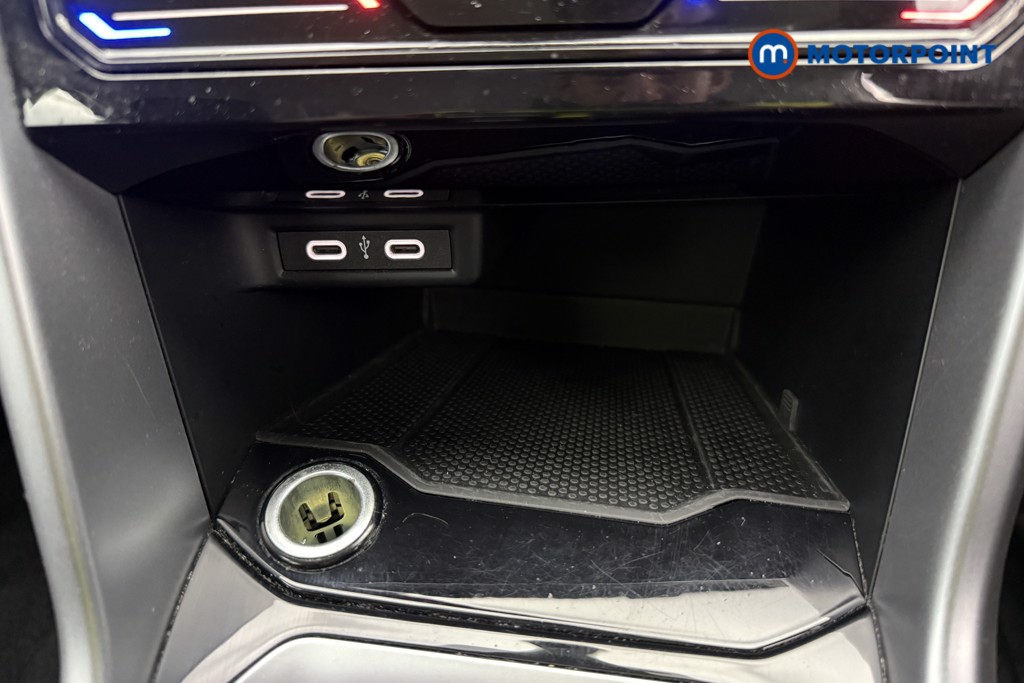 Used Volkswagen T-Roc 2023 for sale - 76933851: Photo 23