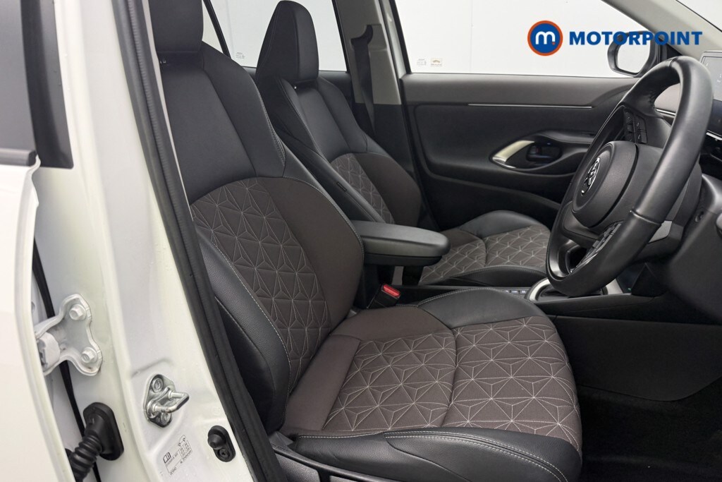 Used Toyota Yaris Cross 2022 for sale - 76557593: Photo 16