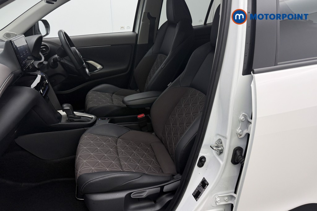 Used Toyota Yaris Cross 2022 for sale - 76557593: Photo 8