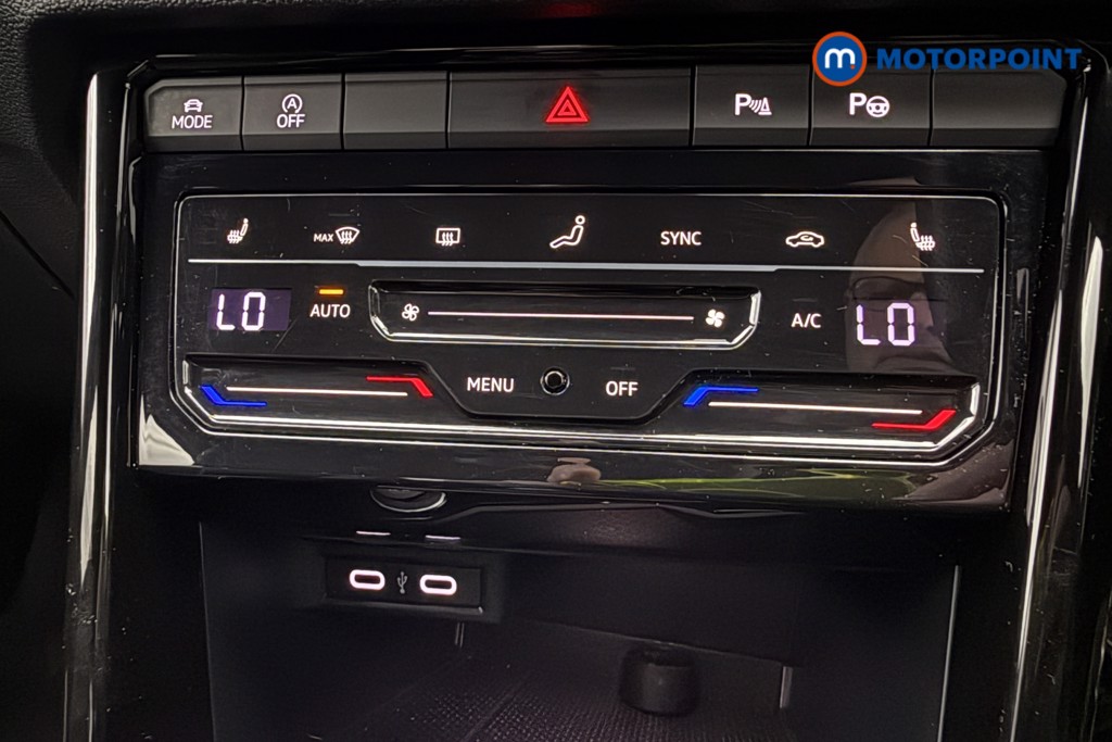 Used Volkswagen T-Roc 2022 for sale - 77071685: Photo 24