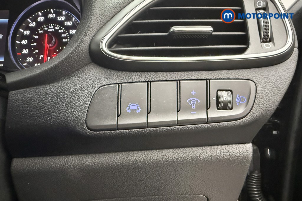 Used Hyundai i30 2018 for sale - 76723084: Photo 25