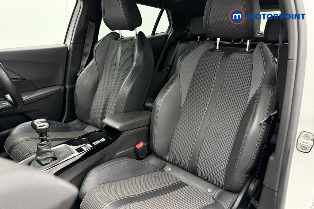 Used Peugeot 2008 2021 for sale - 76638233: Photo 11