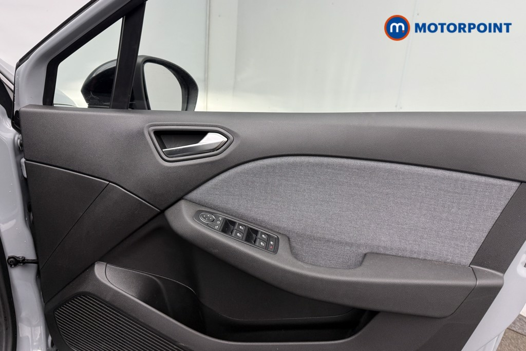 Used Renault Clio 2024 for sale - 77354672: Photo 28