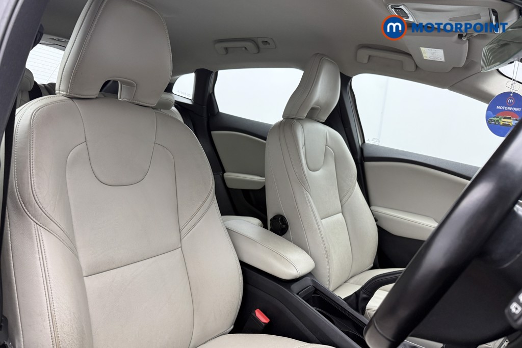 Used Volvo V40 2017 for sale - 77125464: Photo 14