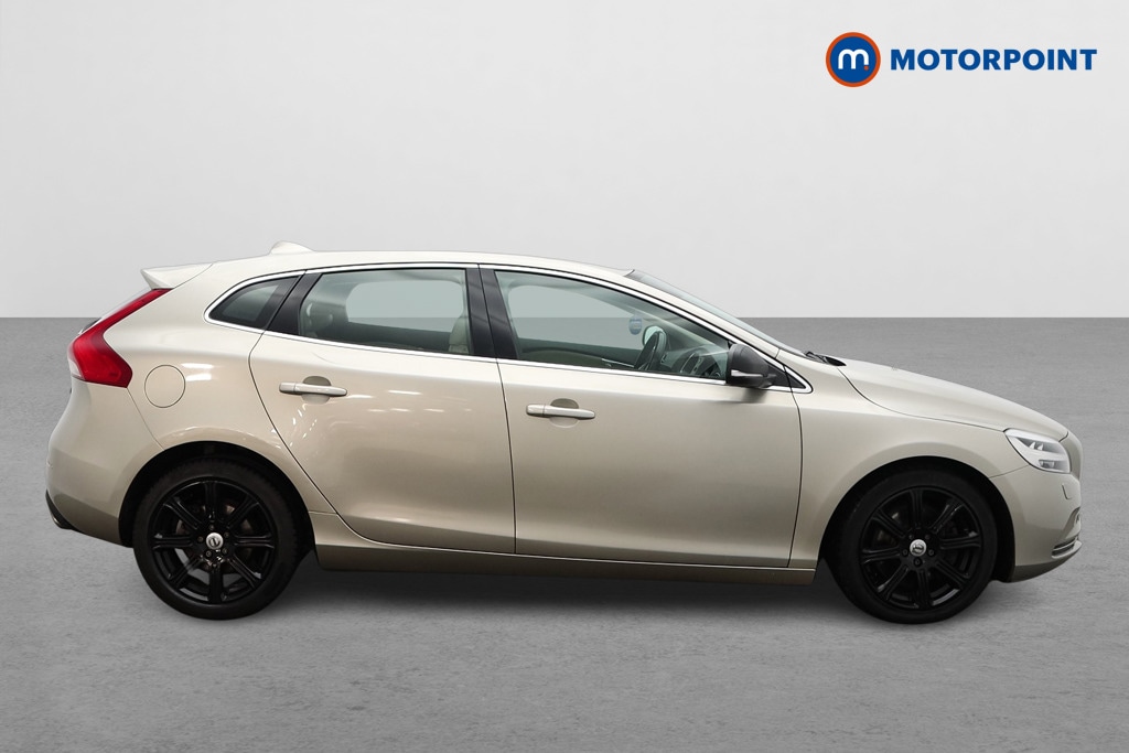 Used Volvo V40 2017 for sale - 77125464: Photo 8