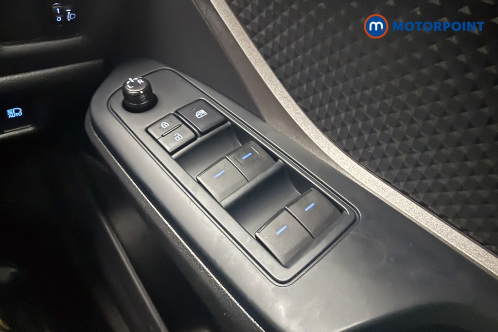 Used Toyota C-HR 2021 for sale - 77125457: Photo 24