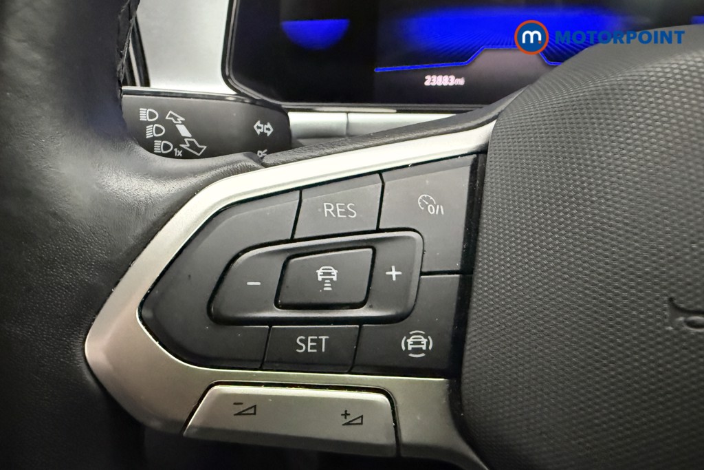 Used Volkswagen T-Roc 2023 for sale - 77079684: Photo 21