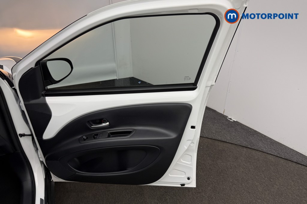 Used Toyota Aygo X 2023 for sale - 77013801: Photo 25