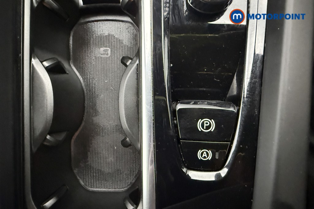 Used Volvo V60 2021 for sale - 76162240: Photo 25