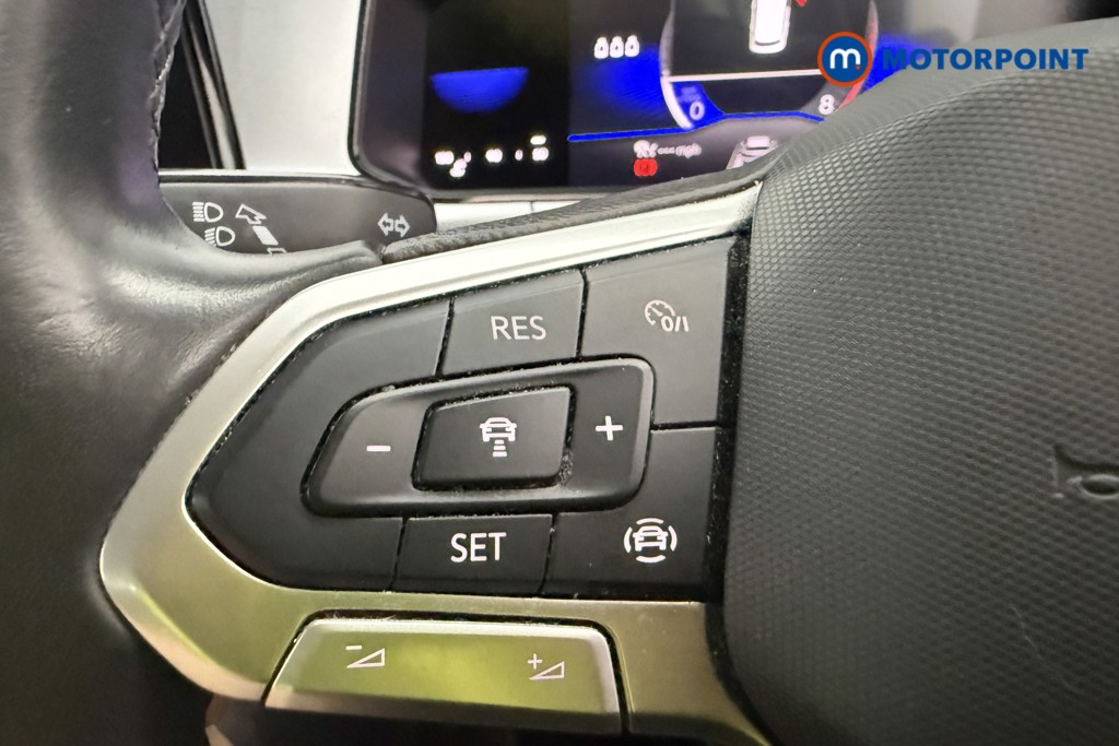 Used Volkswagen T-Roc 2023 for sale - 76508399: Photo 25