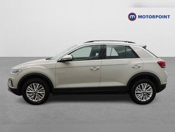 Used Volkswagen T-Roc 2023 for sale - 76508399: Photo