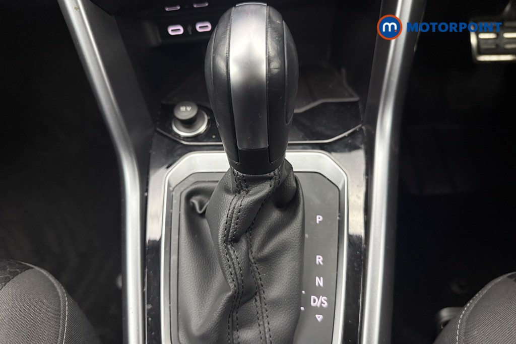 Used Volkswagen T-Roc 2021 for sale - 77763889: Photo 15