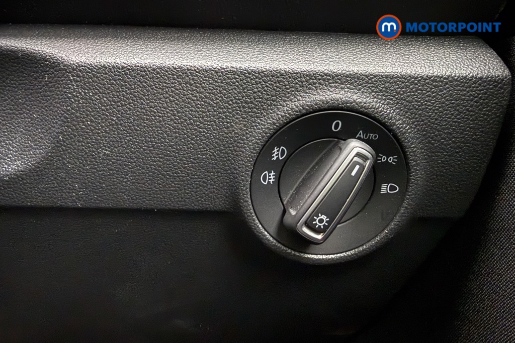 Used Volkswagen T-Roc 2021 for sale - 77763889: Photo 25